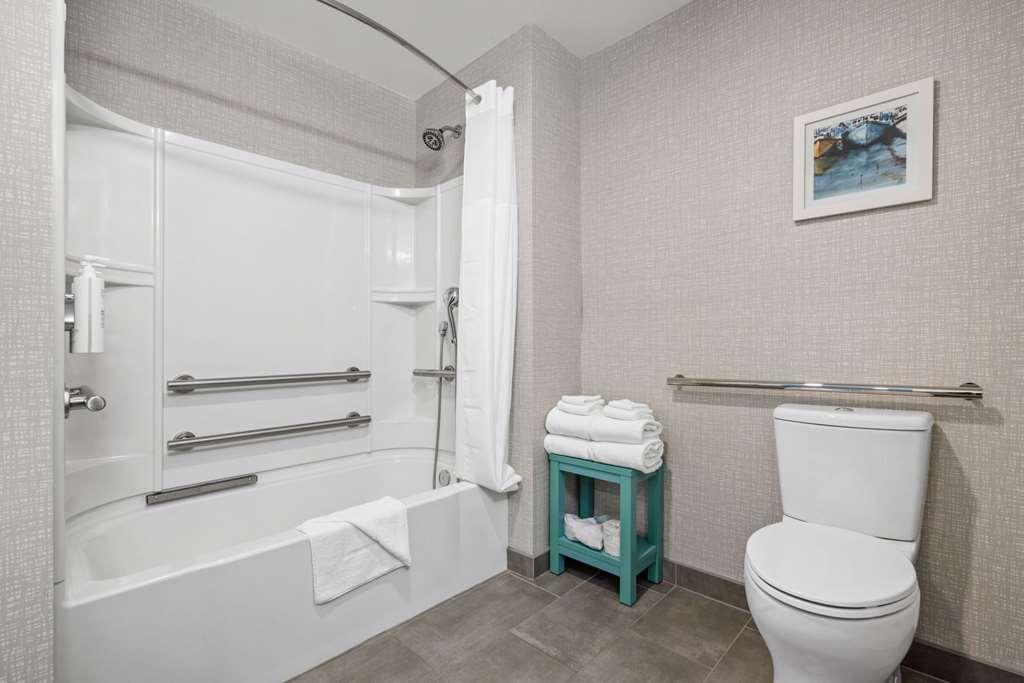 Hotel Hampton 3*
